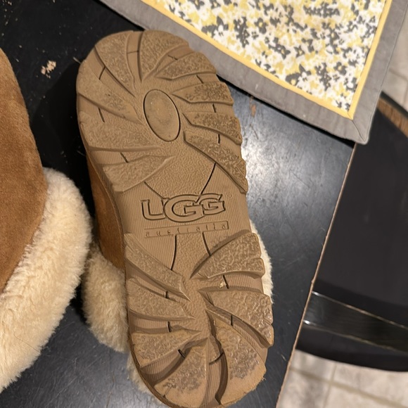 UGG Womens slipper mules size 9 - Picture 3 of 7